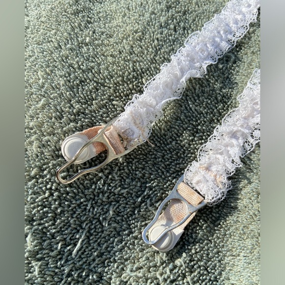 Vintage Union Made Garter Belt Lingerie Pinup OS White Floral Lace Delicate Sexy - Picture 4 of 10